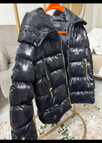 Siyah Mini Şişme Kadın Mont - Görsel 2