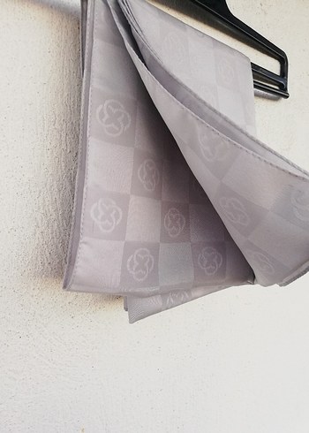 Gri Kadın şal - Görsel 2