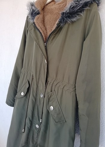 Düğmeli, Kapüşonlu Uzun Kadın Mont - Görsel 3