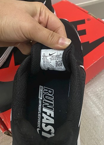Nike Siyah Elastik Bağcıklı Spor Koşu Ayakkabısı - Görsel 6