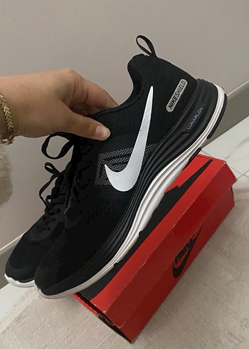 Nike Siyah Elastik Bağcıklı Spor Koşu Ayakkabısı - Görsel 4