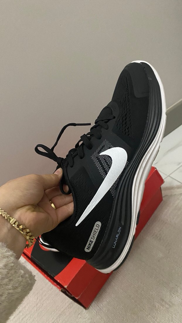 Nike Siyah Elastik Bağcıklı Spor Koşu Ayakkabısı - Görsel 2