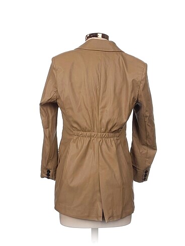 38 Beden Dilvin Blazer %70 İndirimli.