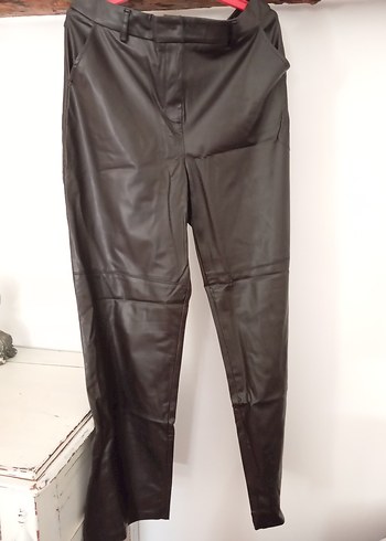 deri görünümlü bol pantolon