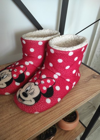 Kız Çocuk Kırmızı Minnie Baskılı Sıcak Ev Terliği - Görsel 3