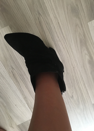 Siyah topuklu bootie
