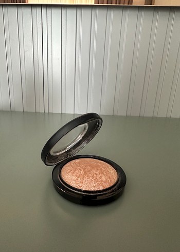  Beden Mac highlighter