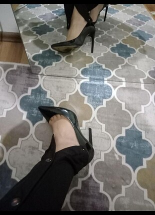 Stiletto topuklu ayakkabı