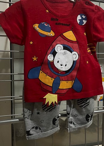 Diğer Kısa Kollu Kırmızı Astronot Desenli Bebek Takımı