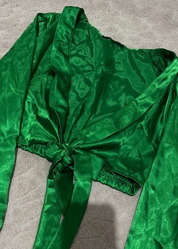Saten Yeşil Uzun Kollu Kadın Bluz - Görsel 2