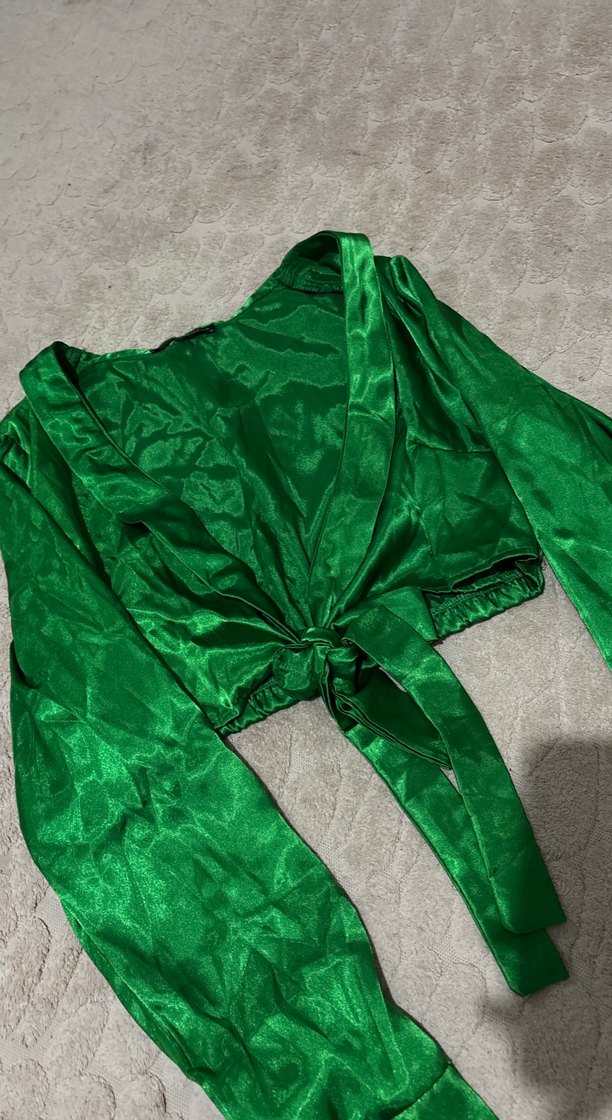 Saten Yeşil Uzun Kollu Kadın Bluz - Görsel 3