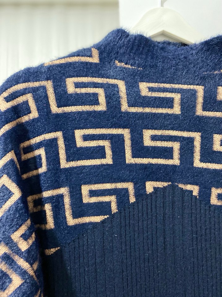 Lacivert Desenli Uzun Triko Elbise tesettür - Görsel 3