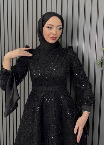 Uzun Siyah İşlemeli Gotik Abiye Elbise tesettür - Görsel 2