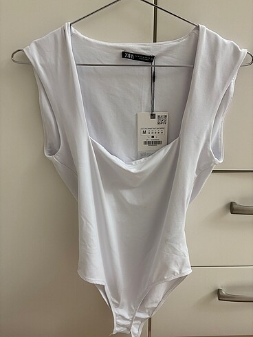 zara beyaz body