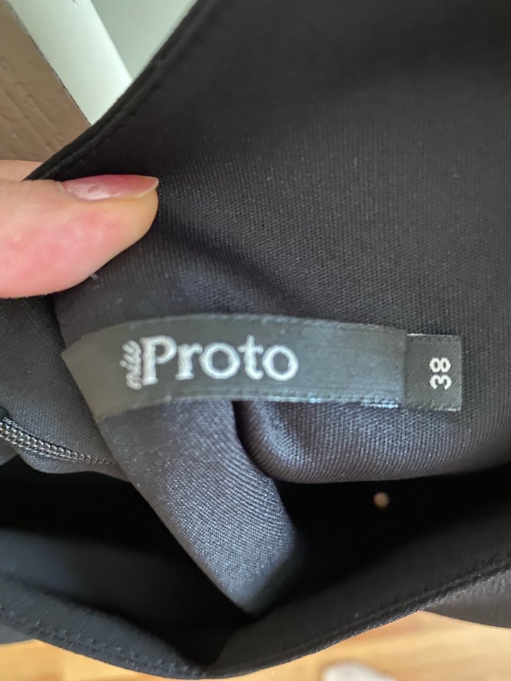 Siyah Elbise - Görsel 3