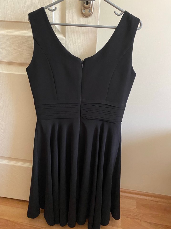 Siyah Elbise - Görsel 2