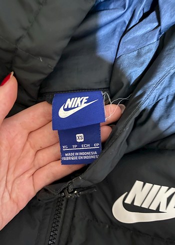 Nike Siyah Uzun Kadın Kışlık Mont - Görsel 5