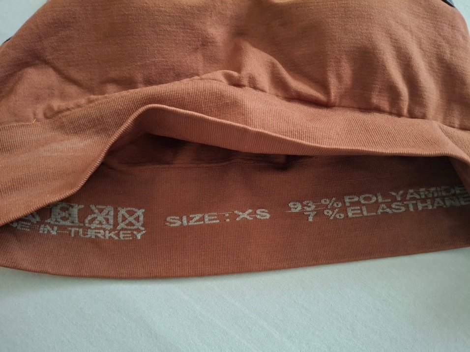 Gri ve Kahverengi Sporcu Sütyenleri - Görsel 3