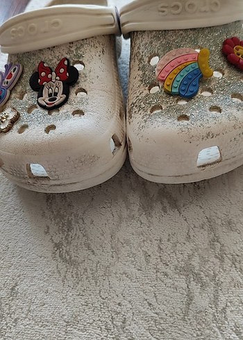 Crocs crocs Beyaz Parlak Detaylı Kız Çocuk Terliği