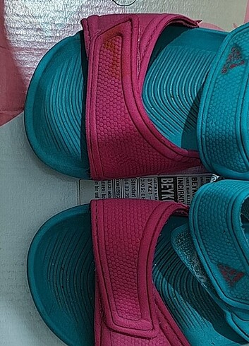 Adidas çocuk sandalet