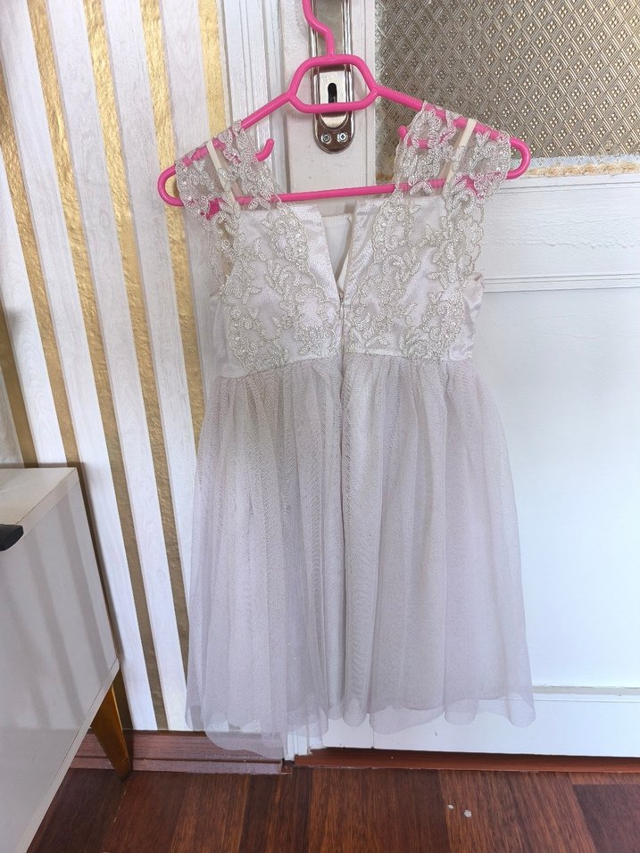 Kız Çocuk Beyaz Nakışlı Dantelli Elbise - Görsel 3