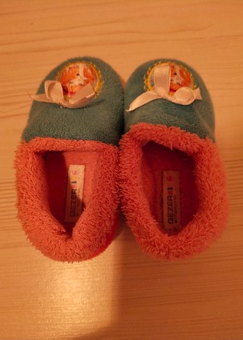 Kız Çocuk Renkli Nakışlı Sıcak ev ayakkabısı - Görsel 2