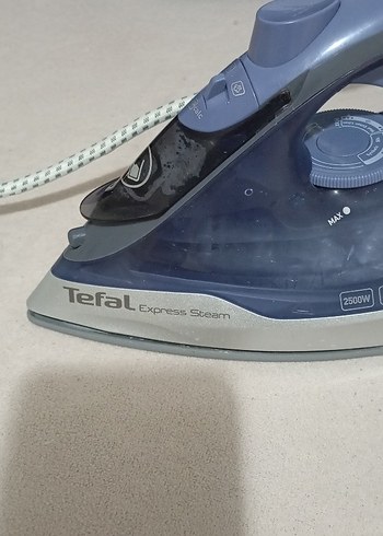 Tefal Mavi-Gri Buharlı Ütü çok temiz - Görsel 2