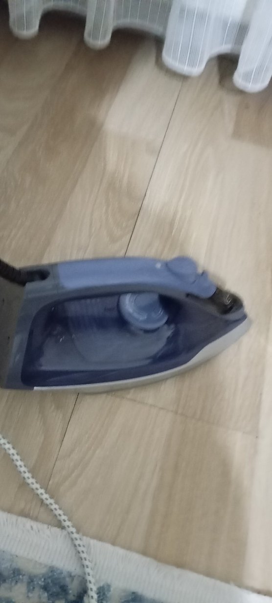 Tefal Mavi-Gri Buharlı Ütü çok temiz - Görsel 3