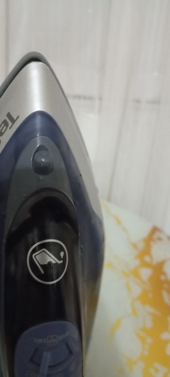 Tefal Mavi-Gri Buharlı Ütü çok temiz - Görsel 5