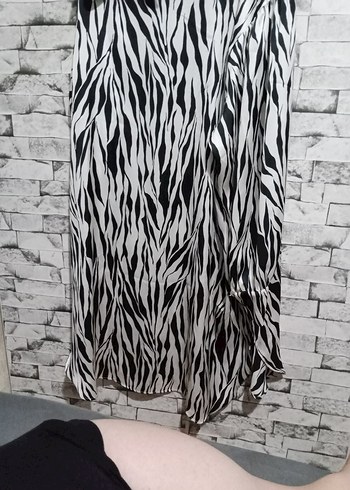 LC Waikiki Zebra Desenli saten gomlek
