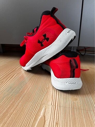 45 Beden kırmızı Renk Under Armour Spor Ayakkabı