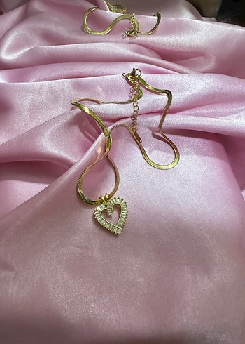 Altın Renkli Mini Kalp Kolye - Görsel 2