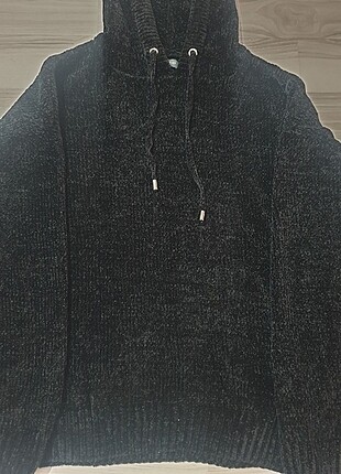 Kapşonlu siyah kazak