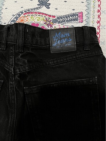 36 Beden siyah Renk Pull and Bear mom jean