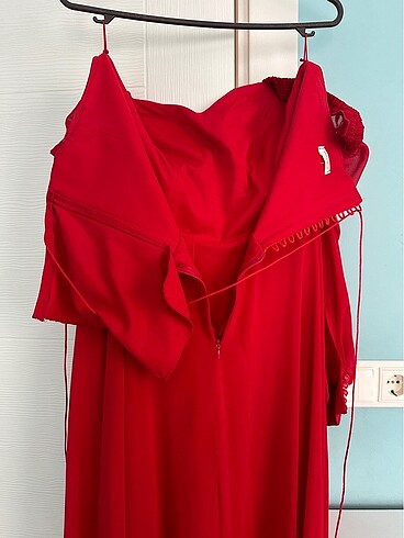Kadın kırmızı abiye - Görsel 7