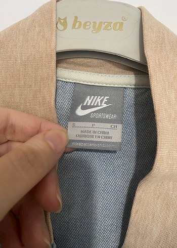Nike Bej Detaylı Düğmeli Kadın Denim Ceket