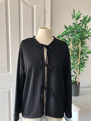 Zara model bağcıklı bluz