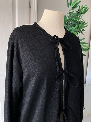 Zara Zara model bağcıklı bluz