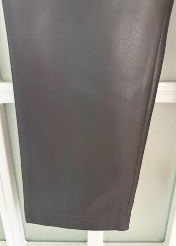 Gri Deri Kemerli Kadın Pantolon - Görsel 5