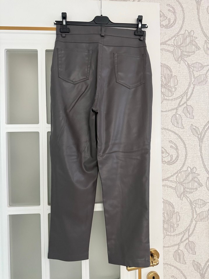 Gri Deri Kemerli Kadın Pantolon - Görsel 3