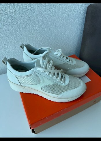 Beyaz Bağcıklı Kadın Spor Ayakkabısı - Görsel 2