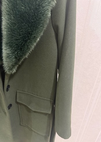 YeşilYumuşak Kürk Yakalı Kaban - Görsel 3