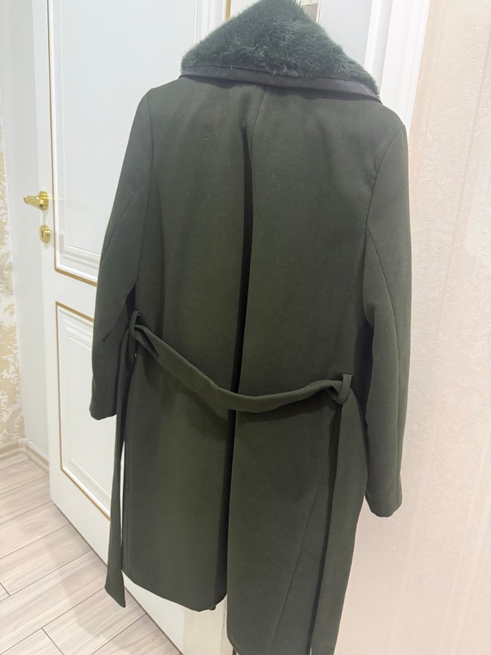 YeşilYumuşak Kürk Yakalı Kaban - Görsel 4