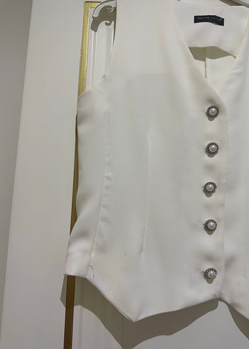 Düğmeli Beyaz Keten Kolsuz Mini Yelek - Görsel 4