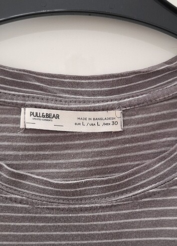 Pull and Bear Pull and bear tshirt
