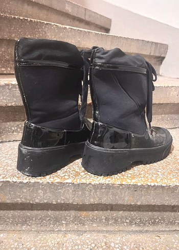 Siyah Kadın Bot - Görsel 2