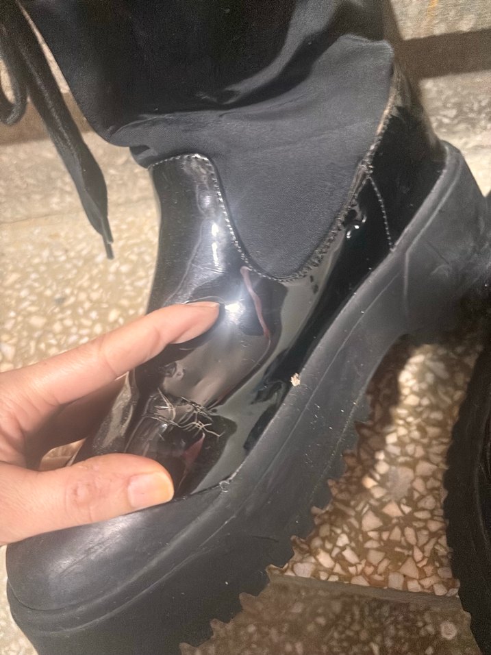 Siyah Kadın Bot - Görsel 5