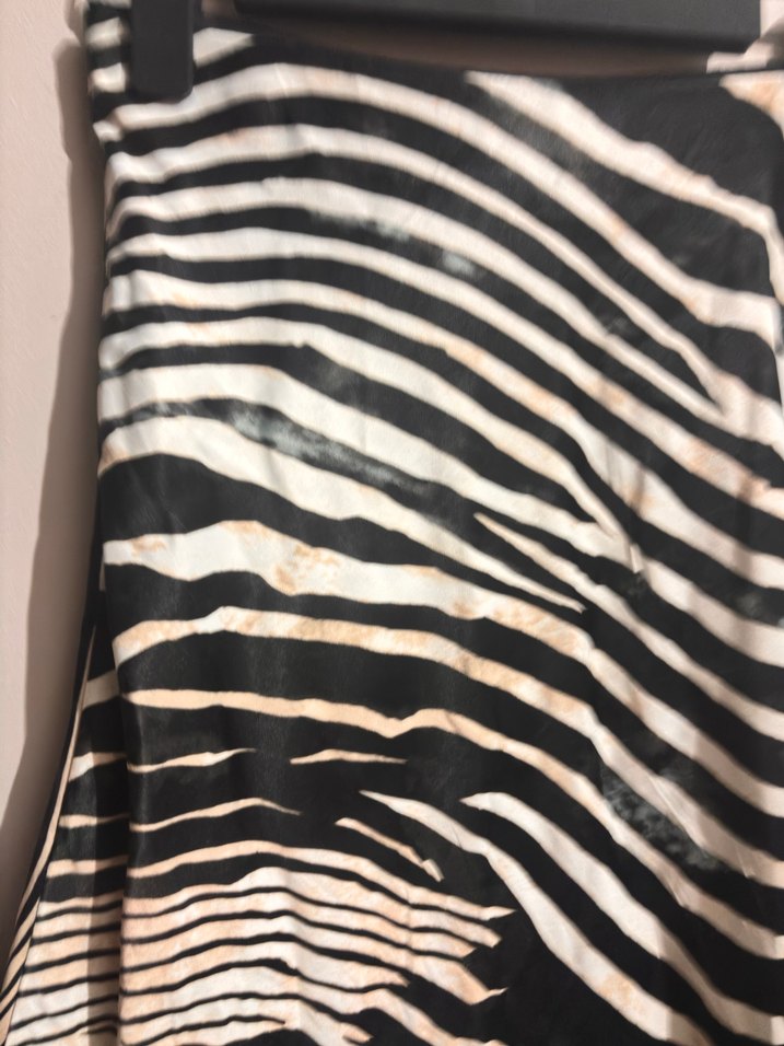 Kahverengi Zebra Desenli Uzun Drapeli Etek - Görsel 2