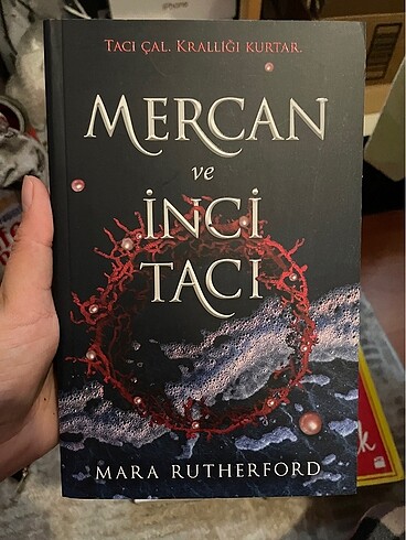 Mercan ve İnci Tacı
