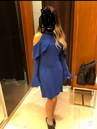 Mavi kısa abiye